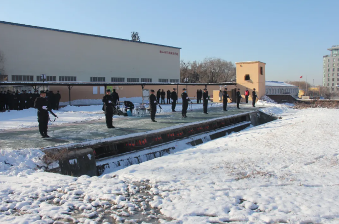 厉兵秣马 严格组训 顺程押运公司开展年度实弹射击训练(图4) 厉兵秣马 严格组训 顺程押运公司开展年度实弹射击训练(图4)