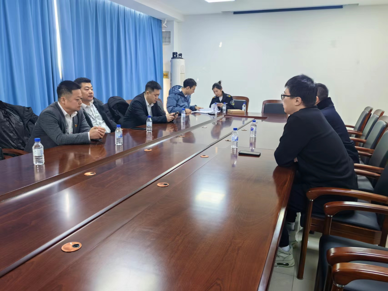 驰而不息纠“四风” 风清气正过佳节——76net必赢官网集团纪委开展节前纠“四风”监督检查工作